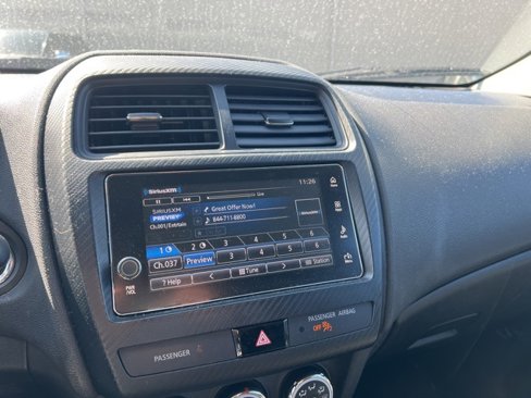 Used 2018 Mitsubishi Outlander Sport SE image 32