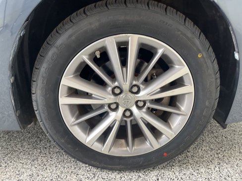 Used 2015 Toyota Corolla LE image 35