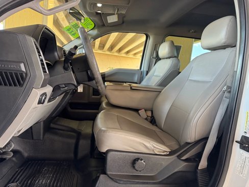 Used 2019 Ford F250 XL w/ Power Equipment Group image 12