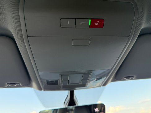Used 2022 Volkswagen Atlas SE image 19