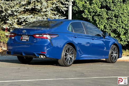 Used 2024 Toyota Camry SE image 4