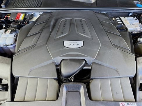 Certified 2019 Porsche Cayenne image 24