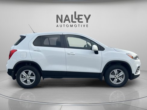Used 2022 Chevrolet Trax LS w/ Tint and Cruise Package image 6