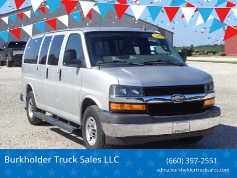 Used 2018 Chevrolet Express 2500 LT w/ LT Preferred Equipment Group image 1
