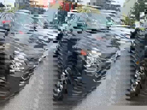 Used 2017 Chevrolet Equinox LS image 2