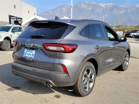New 2025 Ford Escape ST-Line w/ Cold Weather Package image 10