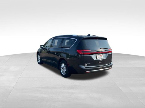 Used 2021 Chrysler Pacifica Touring-L image 29