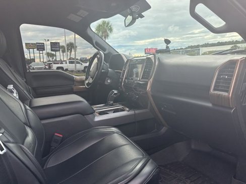 Used 2018 Ford F150 XLT w/ Equipment Group 302A Luxury image 6