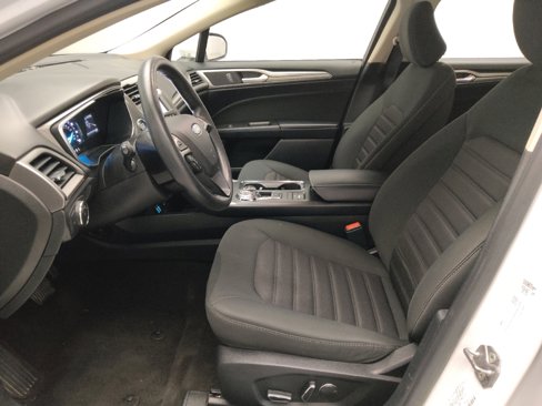 Used 2020 Ford Fusion SE image 17