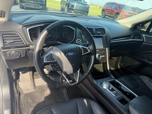 Used 2017 Ford Fusion Titanium image 13