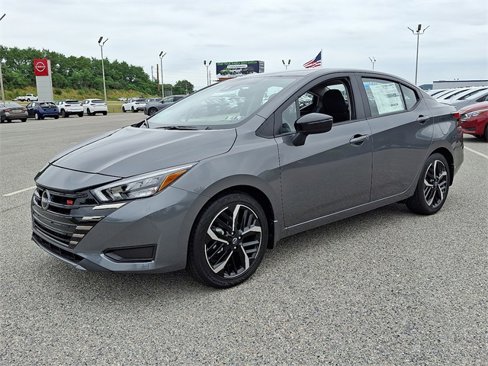 New 2025 Nissan Versa SR w/ Trunk Package image 6