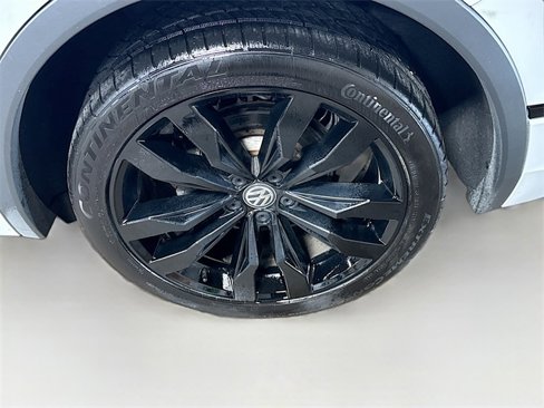 Used 2021 Volkswagen Tiguan S image 10