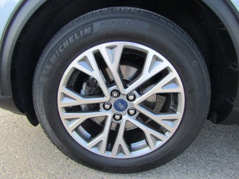 Used 2022 Ford Escape SEL image 9