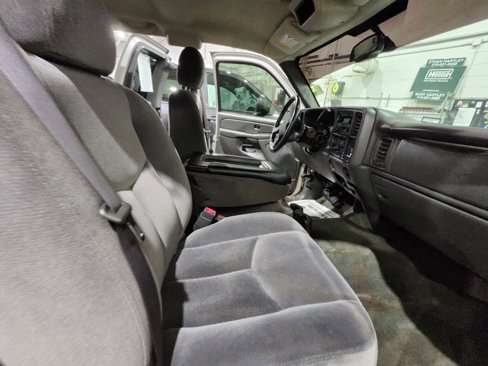 Used 2004 GMC Sierra 1500 SLE w/ Light Duty Power Package image 10