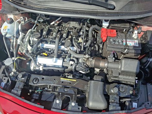 New 2025 Nissan Versa SR w/ Trunk Package image 20