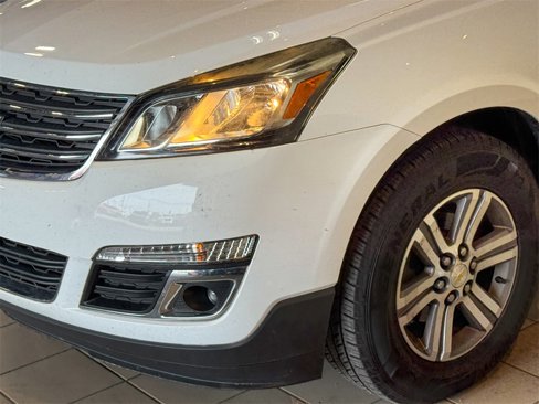 Used 2017 Chevrolet Traverse LT image 13