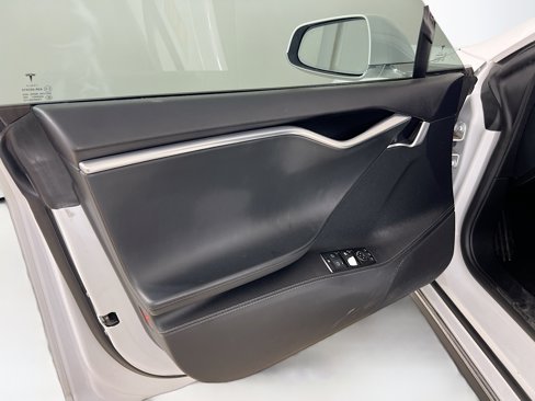 Used 2014 Tesla Model S 60 image 18
