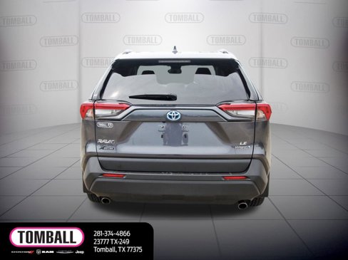 Used 2024 Toyota RAV4 LE image 7