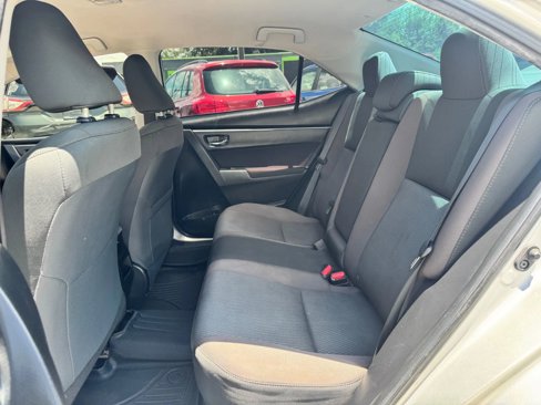 Used 2019 Toyota Corolla LE image 12