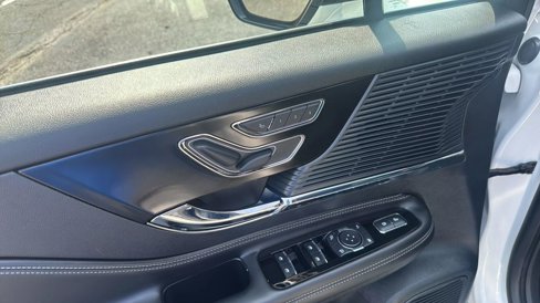 Used 2021 Lincoln Corsair AWD w/ Equipment Group 101A image 11
