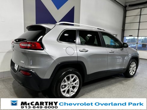 Used 2016 Jeep Cherokee Latitude image 7
