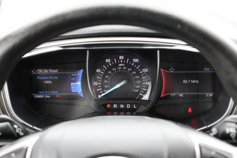 Used 2017 Ford Fusion SE w/ Fusion SE Technology Package image 18
