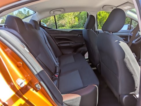 Used 2021 Nissan Versa SR w/ Convenience Package image 31