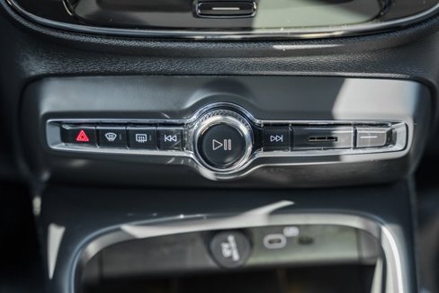 Certified 2023 Volvo XC40 B5 Plus w/ Driver Assist Package image 21