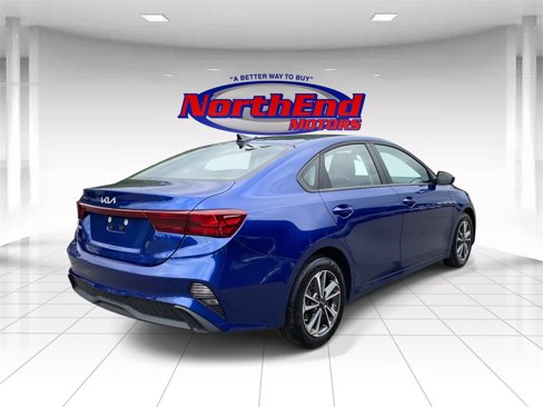 Used 2024 Kia Forte LXS image 8