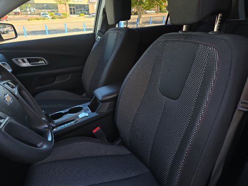 Used 2017 Chevrolet Equinox LS image 23