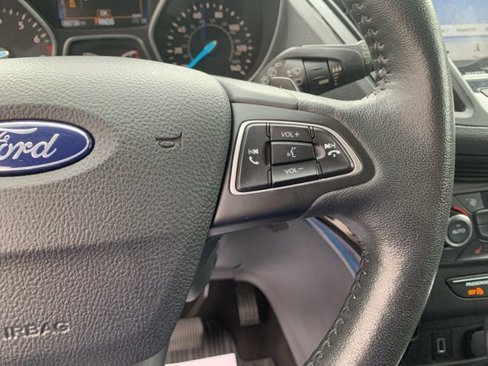 Used 2017 Ford Escape Titanium image 23