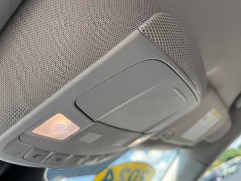 Used 2024 Ford Edge SEL image 17
