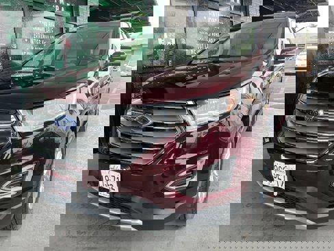 Used 2018 Ford Edge SEL w/ Equipment Group 201A image 3