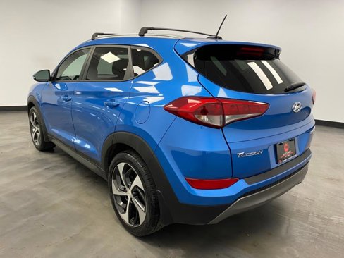 Used 2016 Hyundai Tucson Sport image 4