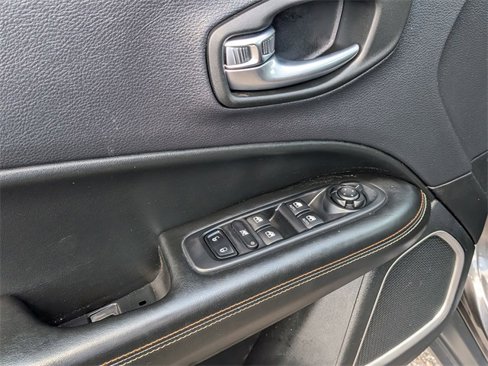 Used 2019 Jeep Compass Latitude w/ Popular Equipment Group image 15