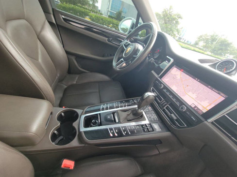 Used 2019 Porsche Macan S image 23