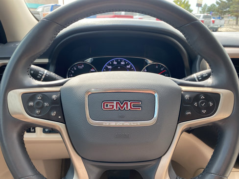 Used 2022 GMC Acadia Denali w/ Denali Ultimate Package image 10