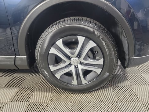 Used 2017 Toyota RAV4 LE image 3