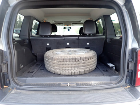 Used 2012 Jeep Liberty Sport image 16