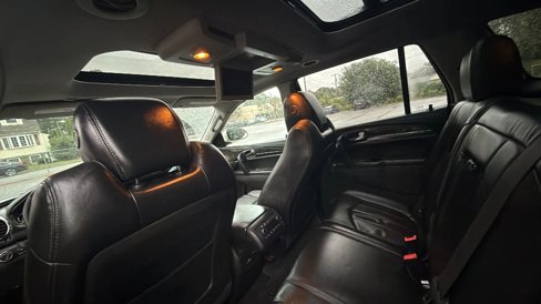 Used 2013 Buick Enclave Premium image 23