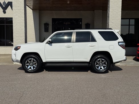Used 2022 Toyota 4Runner TRD Off-Road image 6