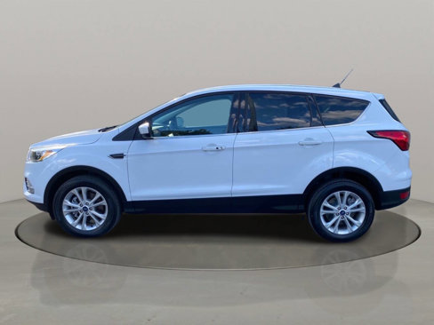 Used 2019 Ford Escape SE image 2