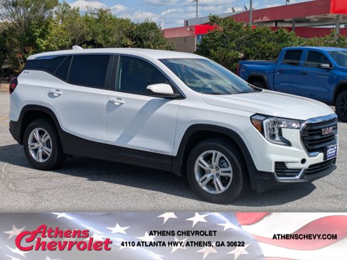Used 2024 GMC Terrain SLE image 1
