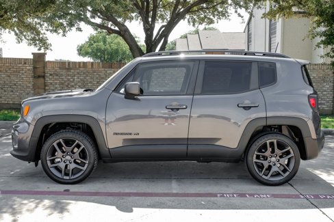Used 2021 Jeep Renegade Latitude w/ Sun & Sound Group image 21