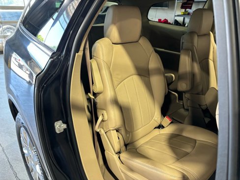 Used 2011 Buick Enclave CXL w/ Trailering Provision Package image 20
