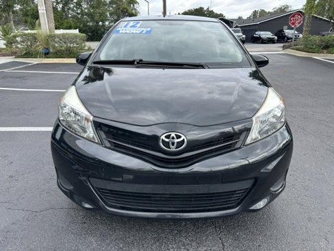 Used 2012 Toyota Yaris L image 10