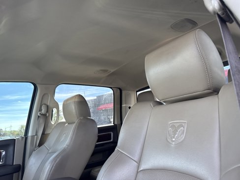 Used 2011 RAM 1500 Laramie image 5