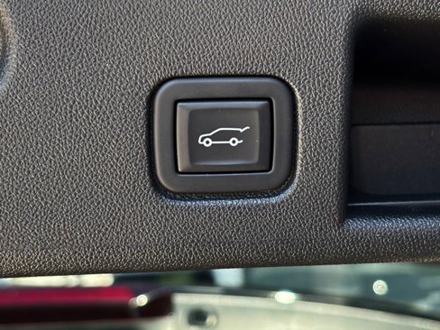 Certified 2023 Chevrolet Equinox RS w/ RS Leather Package image 23