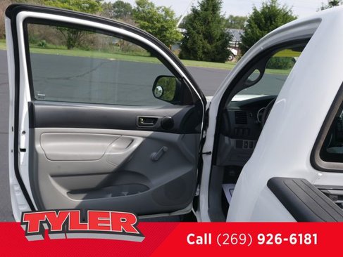 Used 2013 Toyota Tacoma 2WD Regular Cab image 16