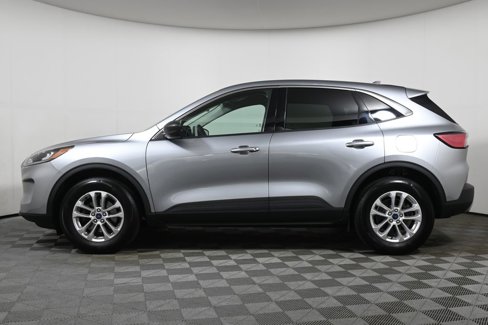 Used 2022 Ford Escape SE w/ Cold Weather Package image 2